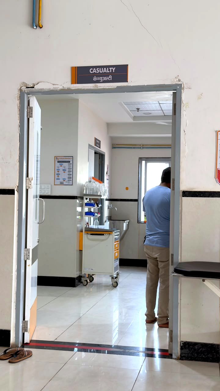 24/7 Casualty & Emergency Entrance